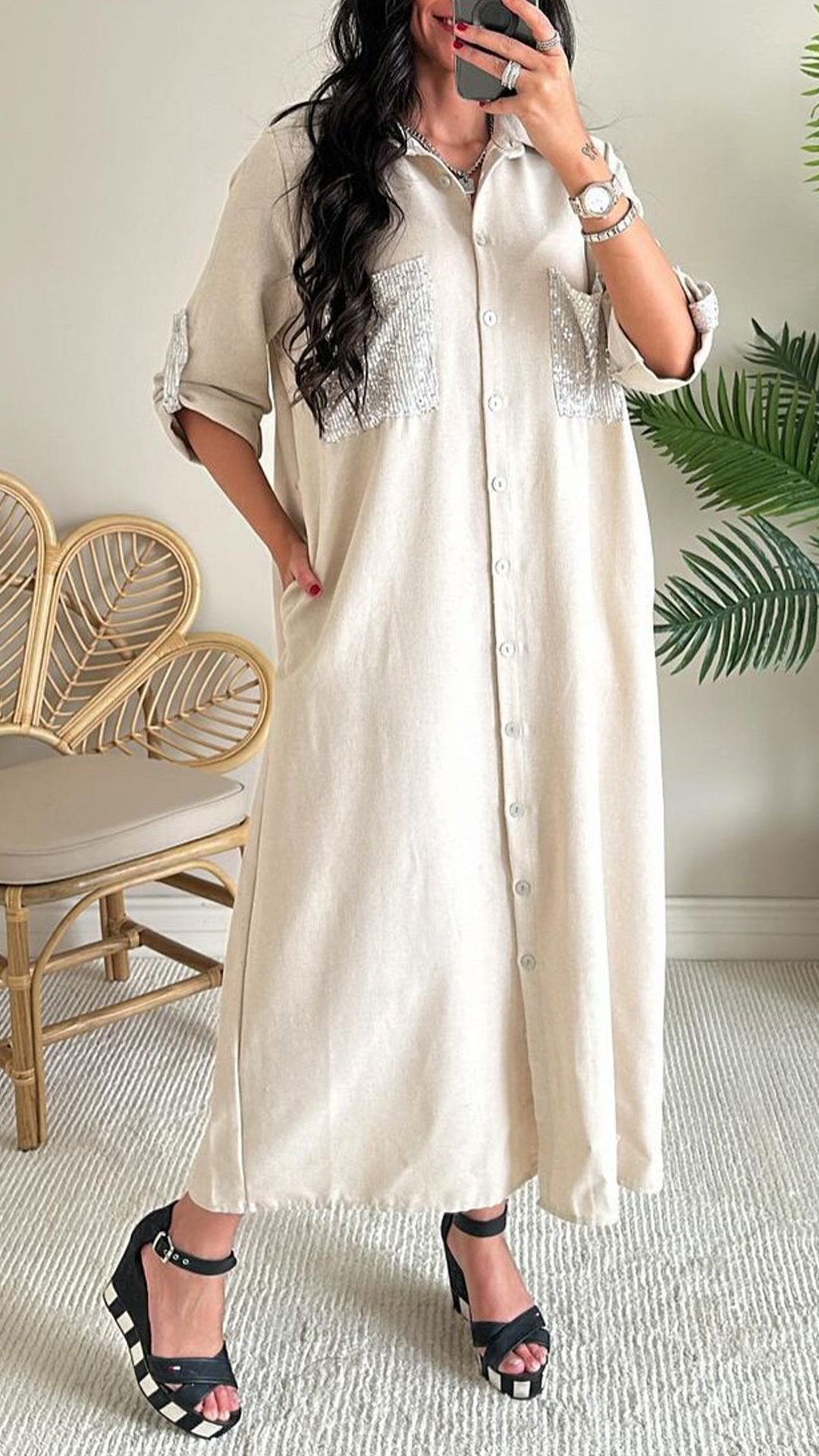 Női egysoros flitteres hajtókás ingruha