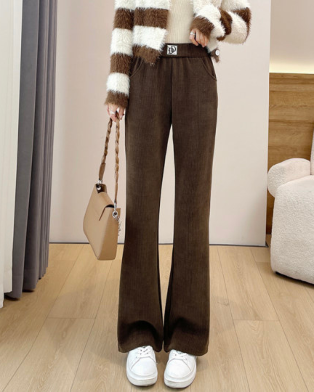 Széles szárú, fleece bélésű, csíkos nadrág