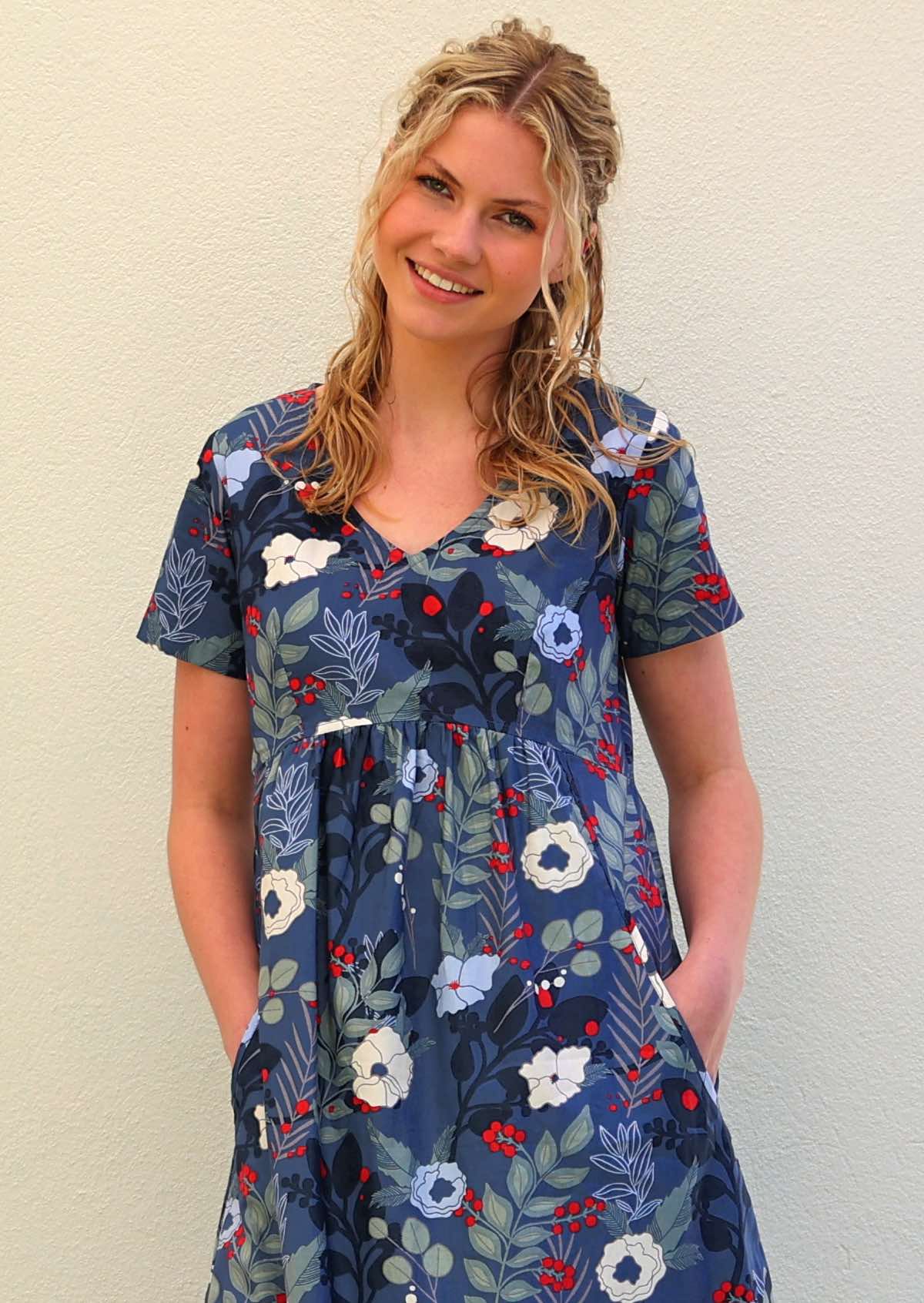 Virágmintás, rövid ujjú ruha