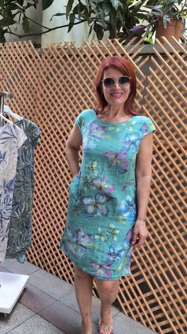 👗Nyomott ruha széles ujjal és kerek nyakkivágással 🌸