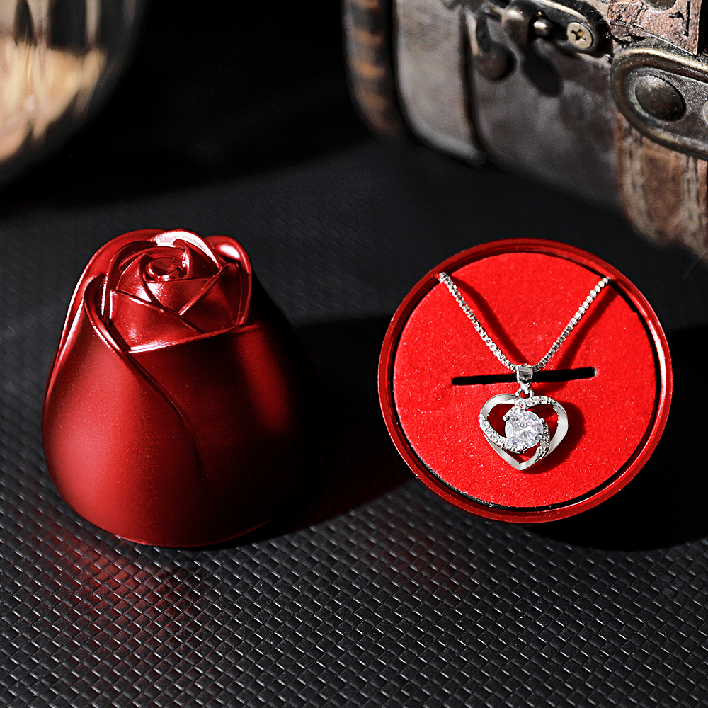 Rózsa szál szív alakú medál nyaklánc ajándék szett