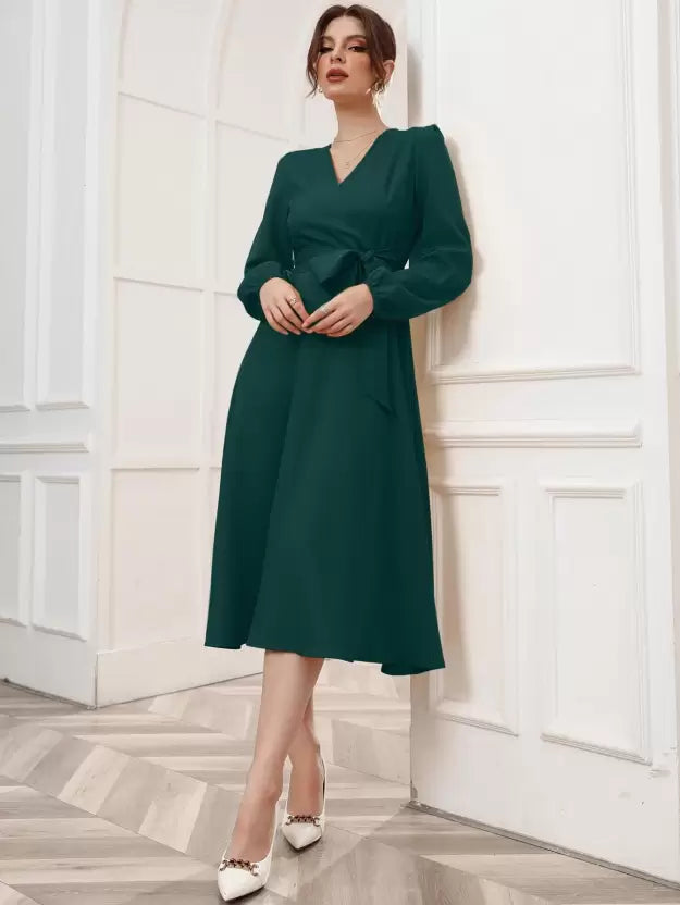 Elegáns A-vonalú átlapolt ruha