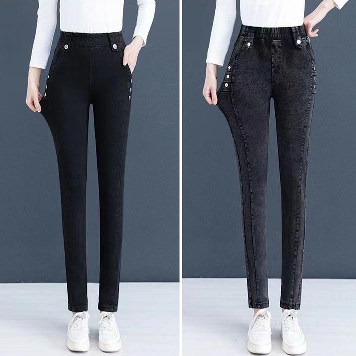 2024 Őszi és téli új vastagodó modellek női skinny farmer