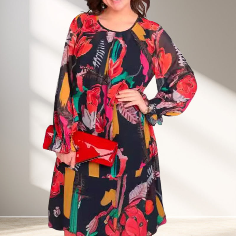 Könnyű virágos ruha hosszú ujjakkal és kerek nyakkivágással