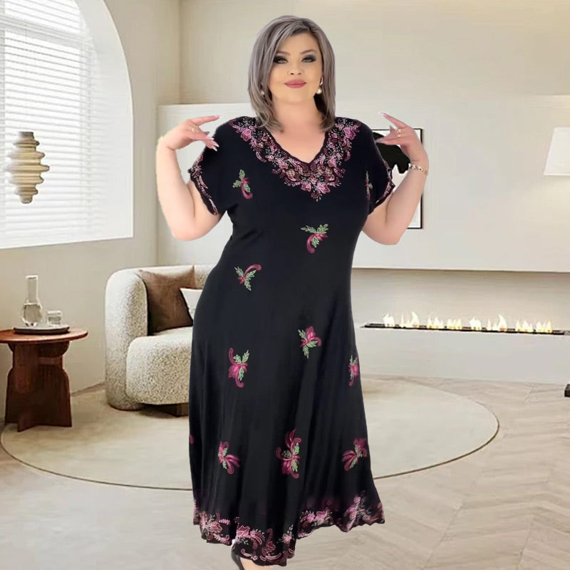 👗Plus méretű ruha V-nyakú