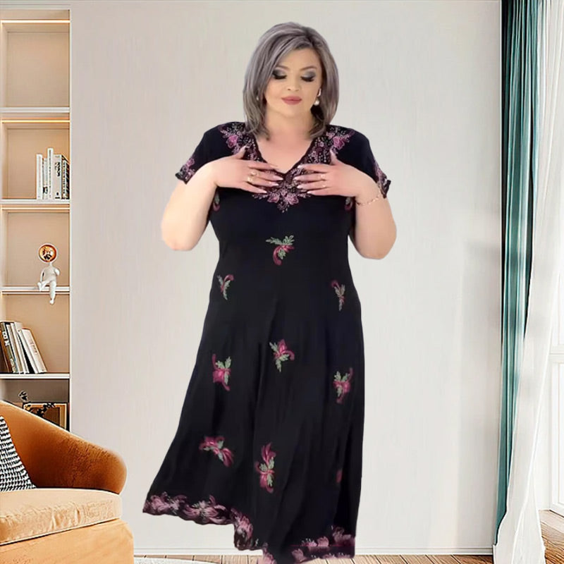 👗Plus méretű ruha V-nyakú