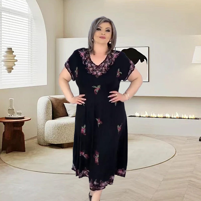 👗Plus méretű ruha V-nyakú