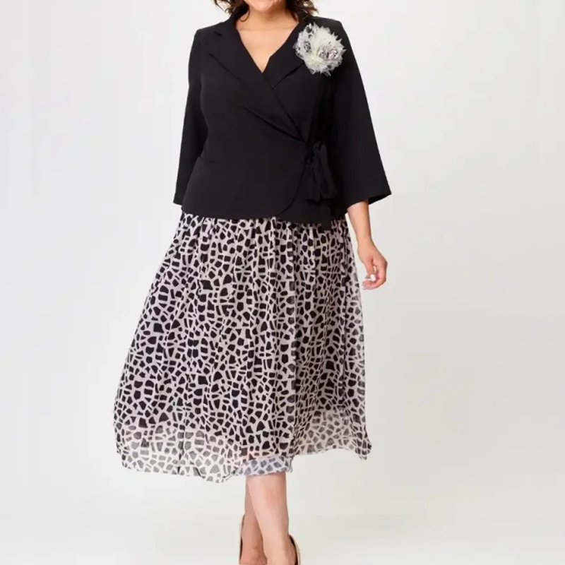 Női szett: virágmintás kabát és szoknya