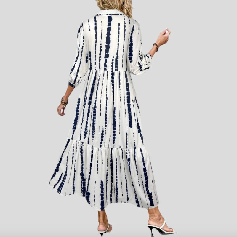 Elegáns ruha nyomtatott hajtókával