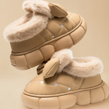 Vízálló és meleg belső cipő nőknek