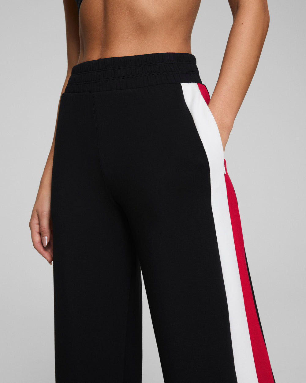 AirEssentials Colorblock széles szárú melegítőnadrág