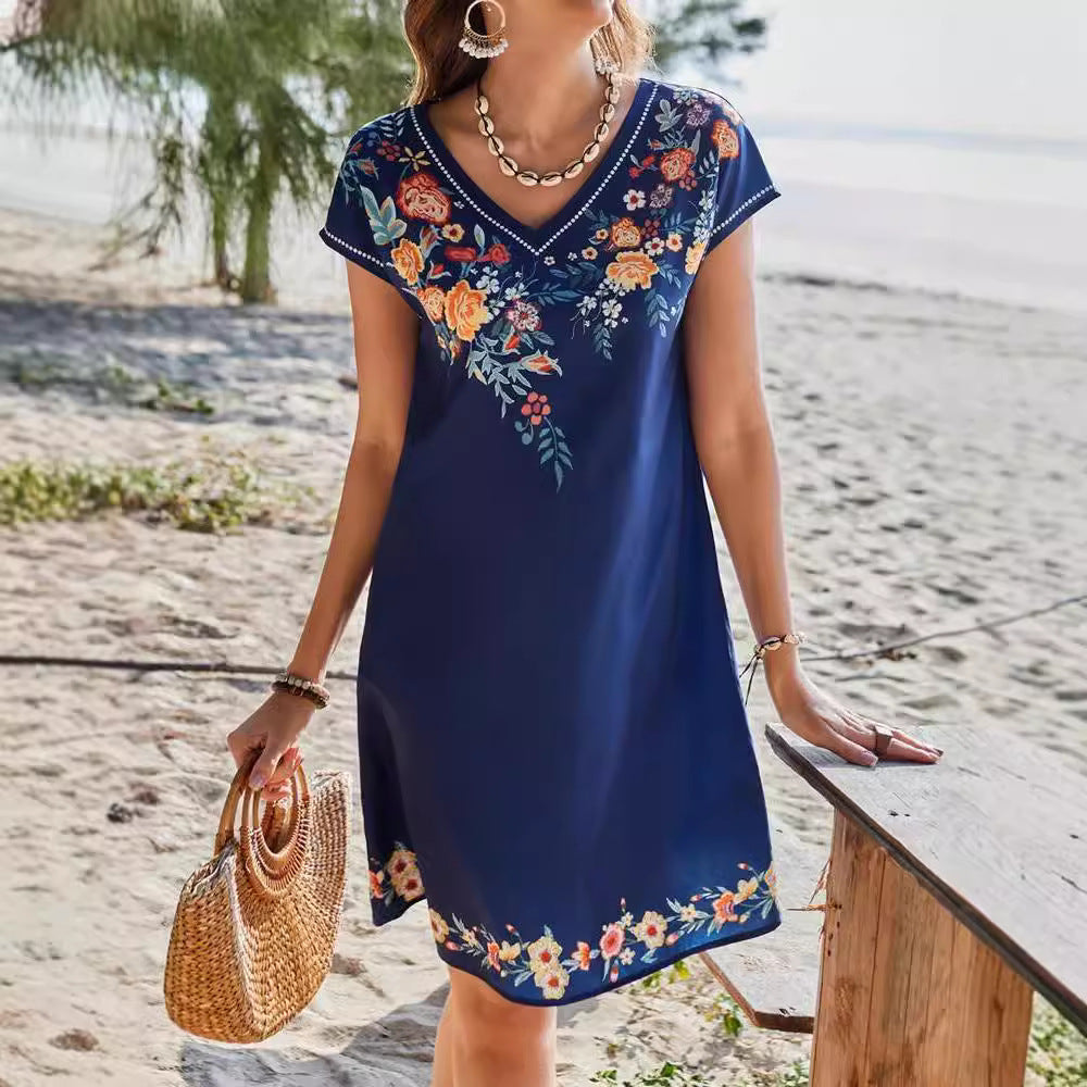 Női mintás ruha V-nyakkal