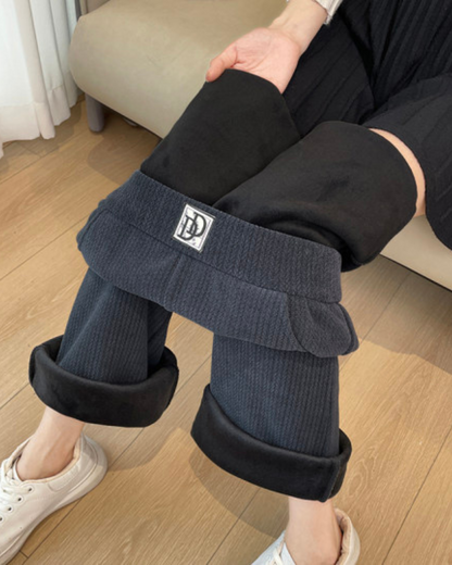 Széles szárú, fleece bélésű, csíkos nadrág