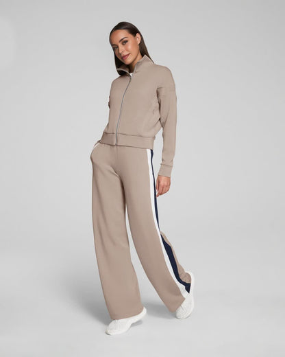 AirEssentials Colorblock széles szárú melegítőnadrág