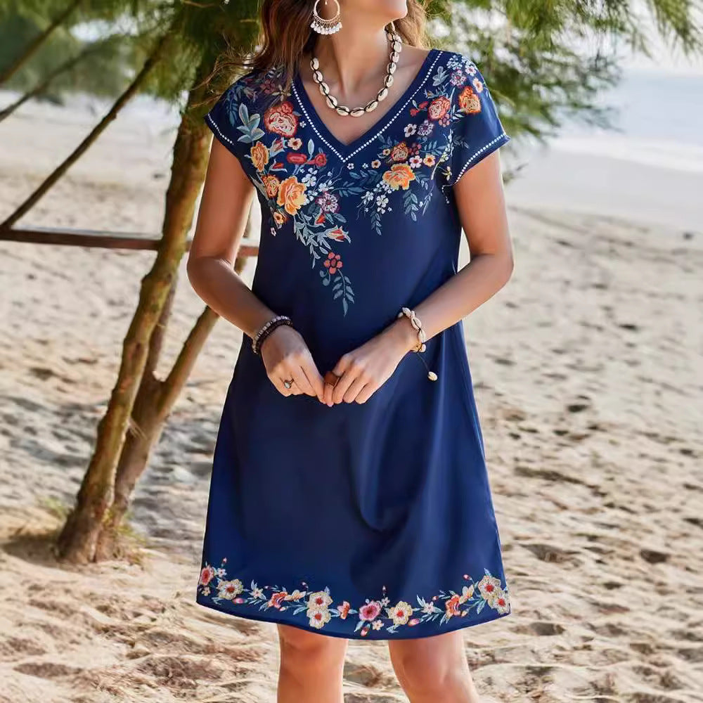 Női mintás ruha V-nyakkal