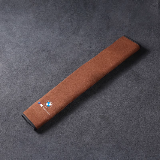 Selyembőr biztonsági övvédő - nyakvédelemmel és logóval ellátott opció（2 darab）