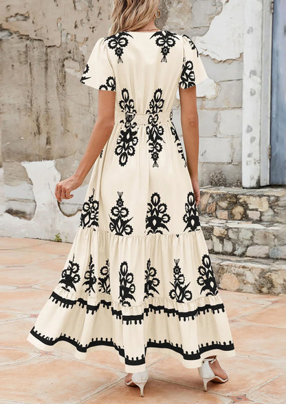 Új, V-nyakú, virágmintás ruha