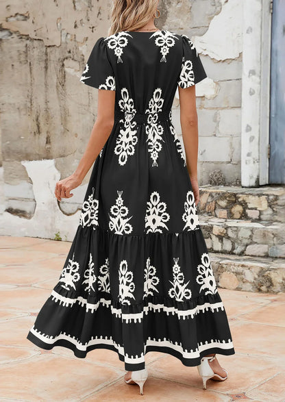 Új, V-nyakú, virágmintás ruha