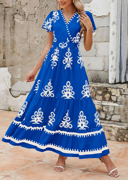 Új, V-nyakú, virágmintás ruha