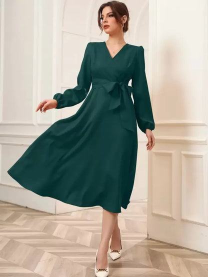 Elegáns A-vonalú átlapolt ruha