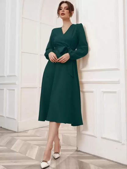 Elegáns A-vonalú átlapolt ruha