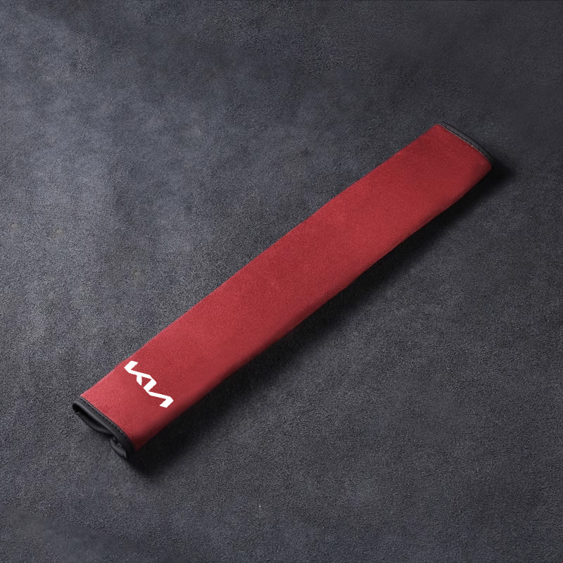 Selyembőr biztonsági övvédő - nyakvédelemmel és logóval ellátott opció（2 darab）