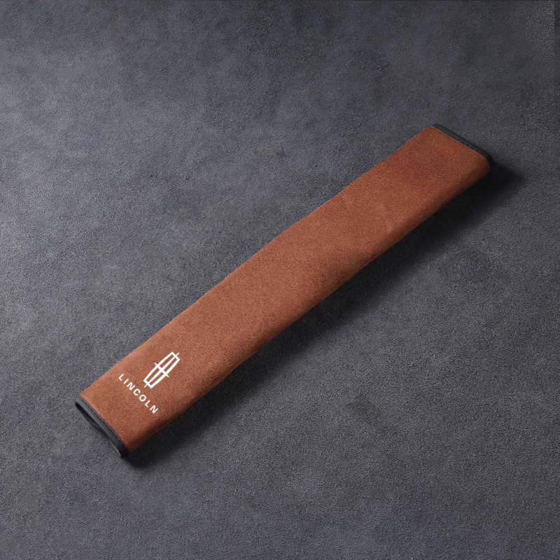 Selyembőr biztonsági övvédő - nyakvédelemmel és logóval ellátott opció（2 darab）