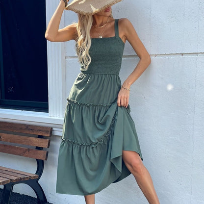 Női ujjatlan, fodros szegélyű ruha