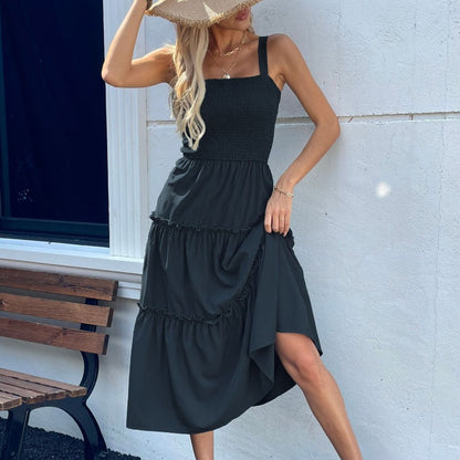 Női ujjatlan, fodros szegélyű ruha