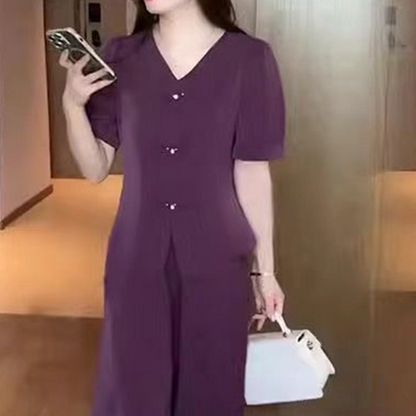 Női kétrészes overál: rövid ujjú és bő szárú nadrág