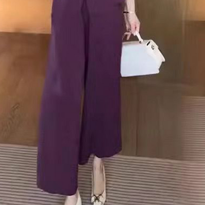 Női kétrészes overál: rövid ujjú és bő szárú nadrág